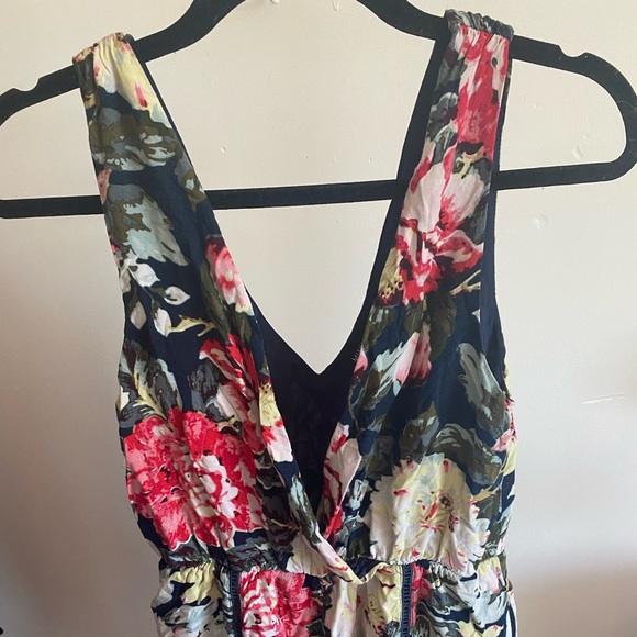 Mink pink patterned romper, V-neck, size M - Picture 2 of 2